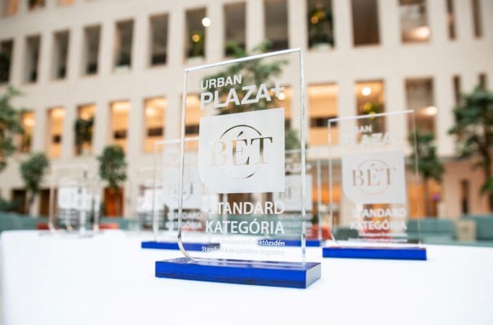 Új ingatlanbefektetési társaság érkezett a BÉT-re – Csengetéssel debütált az Urban Plaza Plus